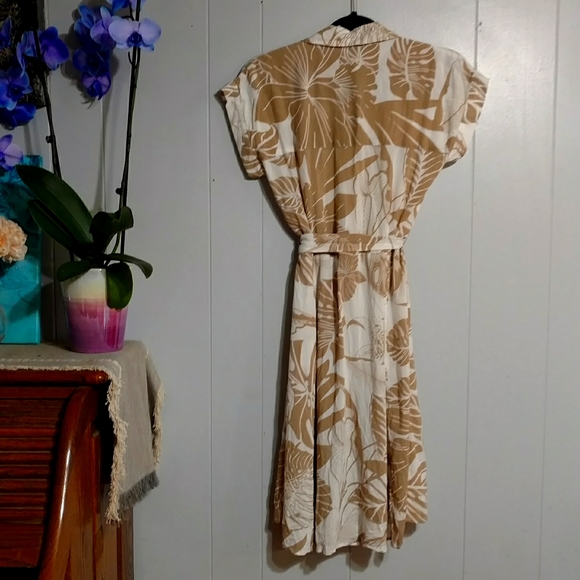 Calvin Klein Collared Dress Tie Waist Button Front - Picture 2 of 9